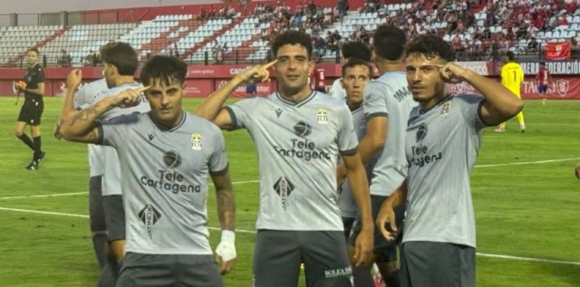 Por el buen camino: El Efese y el Murcia están en zona de promoción de ascenso y el Águilas en mitad de tabla
