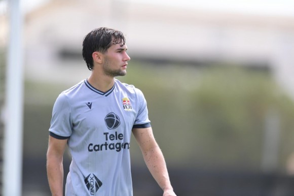 El delantero montenegrino Krivocapic abandona el Efesé tras llegar a finales de julio
