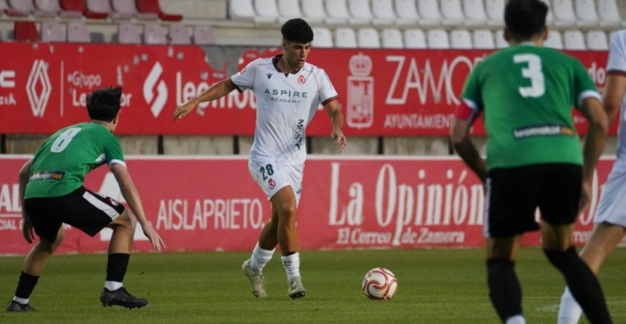 El VCF Mestalla ficha al mediocentro Adrián Ruiz