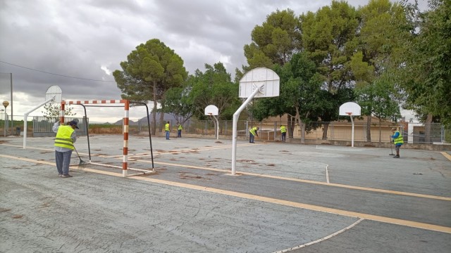 Orihuela destina 100.000 euros a reparaciones urgentes en una veintena de colegios públicos