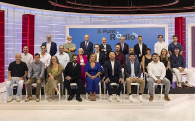 À Punt Ràdio arranca temporada amb una imatge renovada, nous programes i més hores de directe