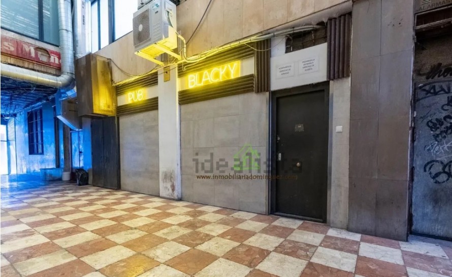 El pub Blacky, el mítico 'afterhours' de Murcia, busca nueva vida: se vende por 160.000 euros