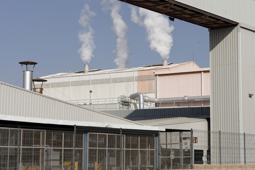 Las empresas cerámicas ya conocen las nuevas asignaciones gratuitas de CO2 hasta 2030: el recorte se sitúa en el 20%