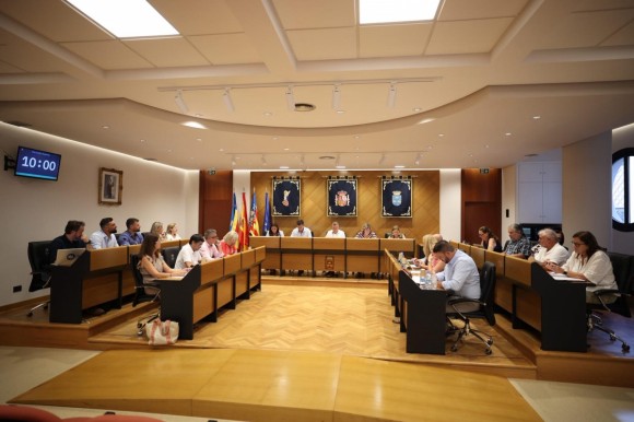 Burriana destina 315.000 euros para cambiar el césped del Llombai y reparar vehículos de vía pública