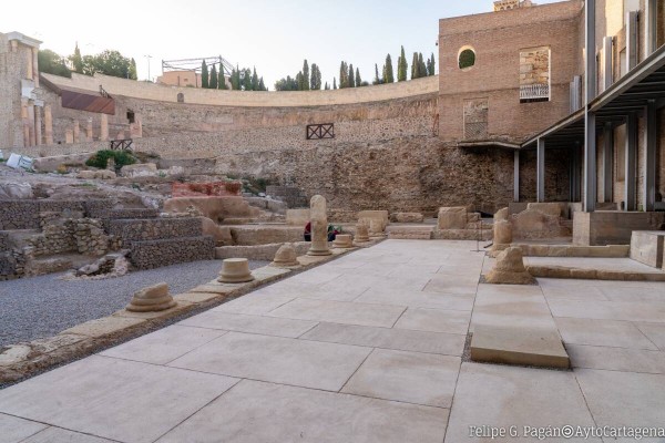 Otros 2,2 millones de euros ayudarán a completar la excavación y recuperación del pórtico del Teatro Romano