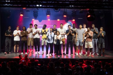 La plantilla del UCAM Murcia CB se presenta en una fiesta con aficionados en la Sala Mamba