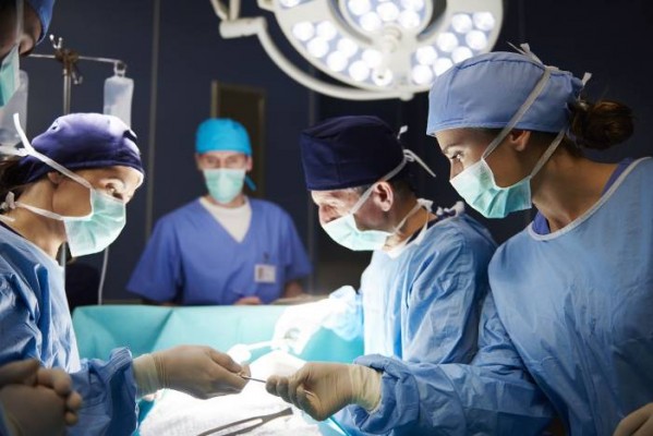 Hernia Inguinal: cirugía, síntomas y tratamiento