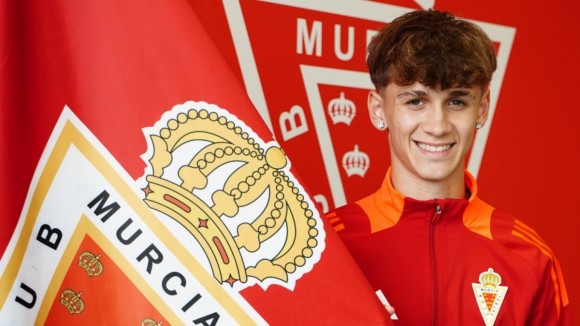 Alejandro Valverde, hijo del mítico ciclista, prolonga contrato con el Real Murcia hasta 2029
