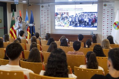 El CEU de Castelló recibe a más de 350 nuevos alumnos en las jornadas de bienvenida del curso 26-27