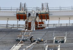 El Nou Mestalla inicia el izado de la estructura principal de su futura cubierta