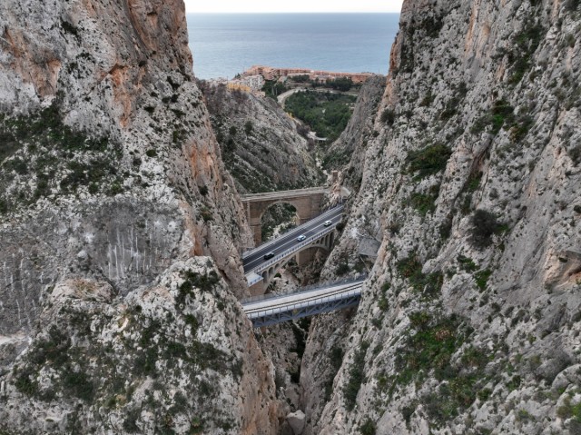 La construcción de los viaductos del Tram en el Algar y Mascarat, mejor obra pública de la provincia de Alicante
