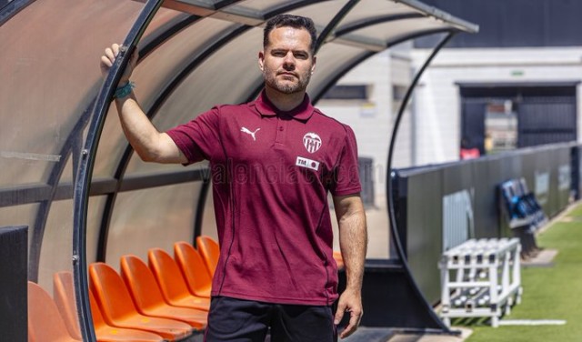 Bravo, nuevo técnico del Valencia Femenino tras dirigir en la Academia varios masculinos
