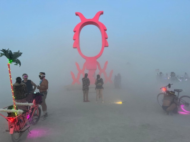 El ‘Correfoc’ del Burning Man se salva de las llamas