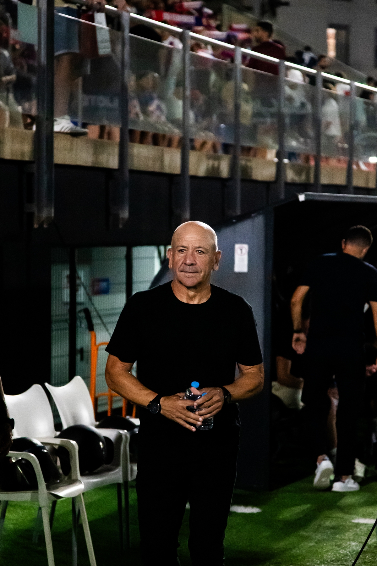 Claudio Barragán en el banquillo