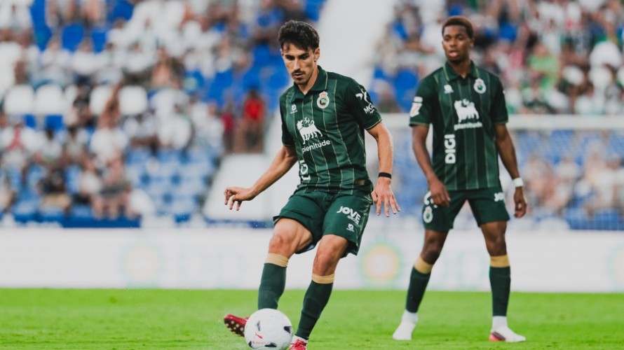 Cedidos Valencia CF: André Almeida debuta con el Racing de Santander