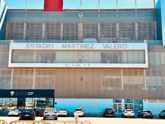 El Elche continúa mejorando el Martínez Valero