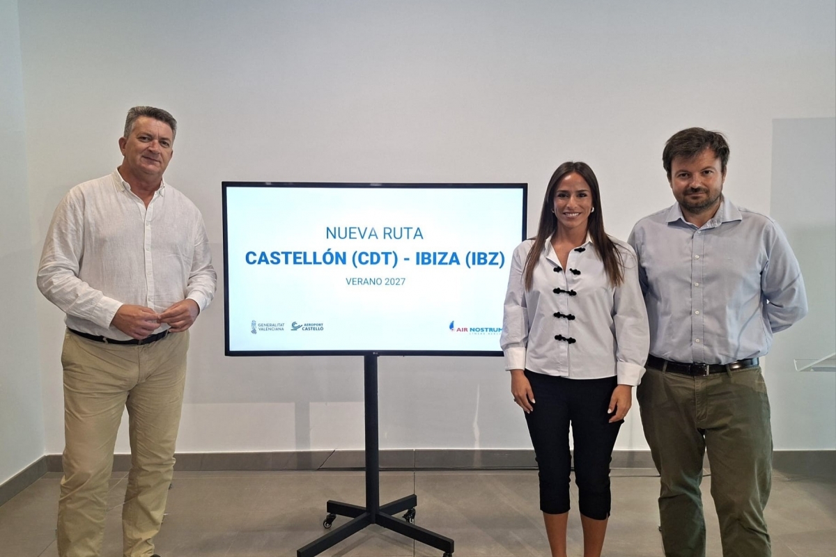 El vicepresidente tercero de la Generalitat, Vicente Martínez Mus; la directora general de Aerocas, Raquel París; y el director general de Aeropuertos, Marc García Manzana. - El vicepresidente tercero de la Generalitat, Vicente Martínez Mus; la directora general de Aerocas, Raquel París; y el director general de Aeropuertos, Marc García Manzana.