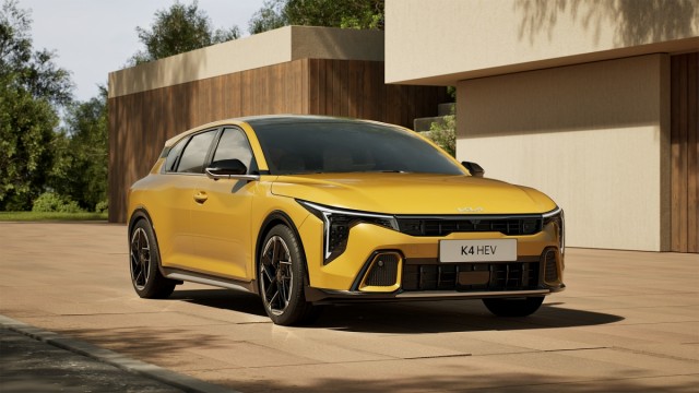 Kia amplía su gama de modelos electrificados del segmento C con el nuevo K4 Hybrid