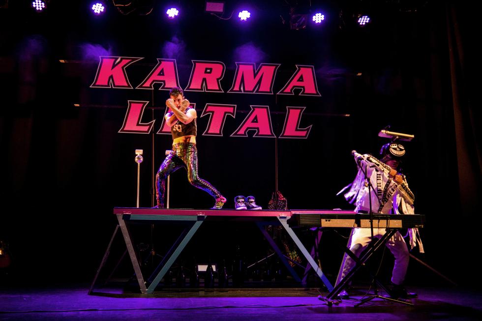 El Teatro Rialto inicia la temporada de artes escénicas del IVC con cuatro estrenos de compañías valencianas de teatro, danza y circo - El Teatro Rialto inicia la temporada de artes escénicas del IVC con cuatro estrenos de compañías valencianas de teatro, danza y circo