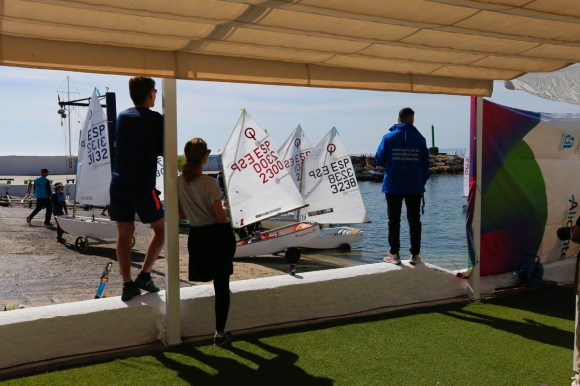 Alicante subvenciona con 163.200 euros en dos años la enseñanza de los deportes náuticos para menores