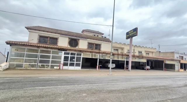 La icónica Venta San Antonio, un trozo de la historia de las carreteras murcianas, busca dueño por 390.000 euros