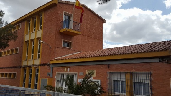 El calor obliga al CEIP Azorín de Molinos Marfagones a adelantar la salida de los alumnos