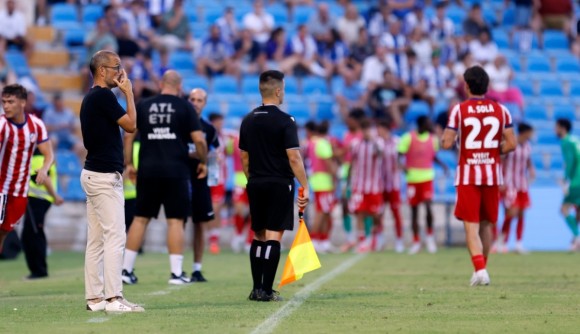 La redacción del acta del Hércules CF-Atlético Madrileño neutraliza el riesgo de un castigo mayor al partido de suspensión para Álex Jiménez