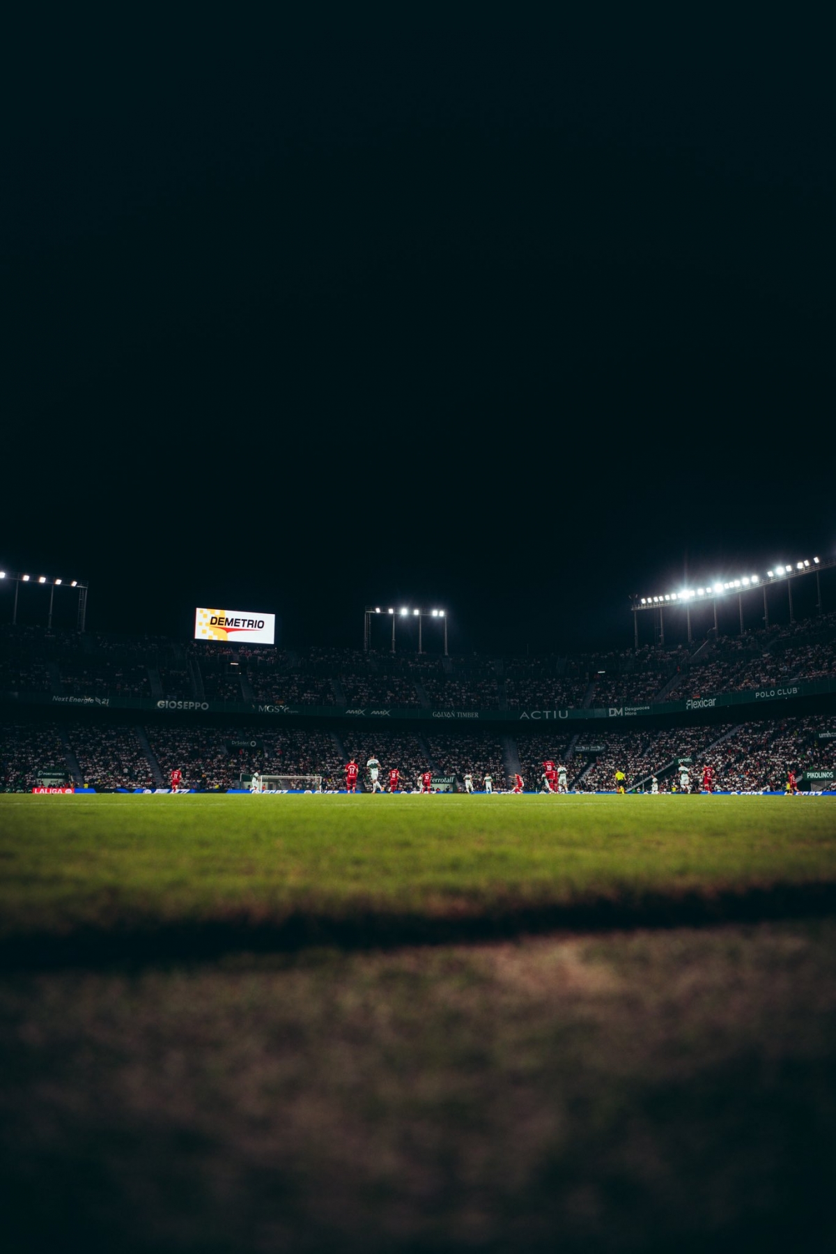 Panorámica del Martínez Valero durante el Elche CF-Real Sociedad