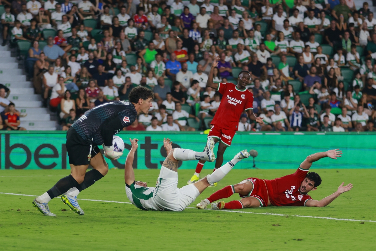 Dituro y Bigas salieron para mal en la foto del segundo gol de la Real Sociedad