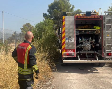 Controlado el incendio forestal de Polop tras quemar unas 36 hectáreas