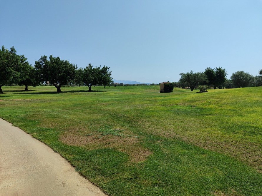 El campo de golf de Panorámica de Sant Jordi sale a subasta por 1,2 millones: un complejo de 900.000 m2 inaugurado en 1995