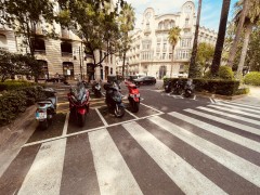 El gobierno local destaca que las calles adyacentes a Colón recuperan 200 plazas de aparcamiento para motos