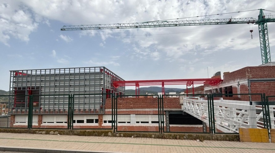 Compromís denuncia los recortes en educación y que la deuda con el IES Andreu Sempere en Alcoy supera los 900.000€