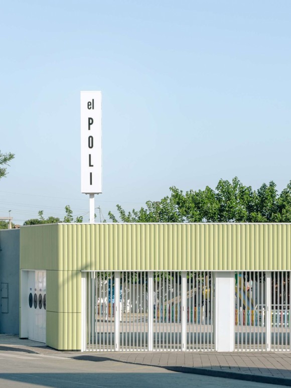 'El Poli' de La Unión se reinventa: arquitectura, energía solar y color para transformar un lugar de encuentro en la ciudad minera