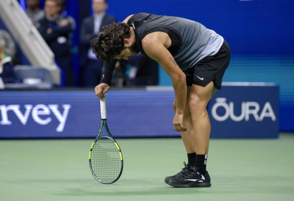 Carlos Alcaraz pone fin al sueño de conquistar su tercer US Open cayendo en una batalla de titanes
