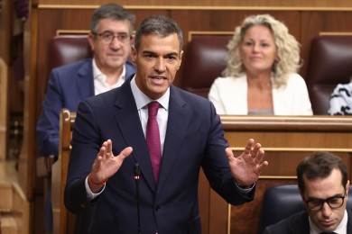 Sánchez admite preocupación por los resultados del informe PISA pero culpa a las CCAA del PP de no ejecutar los recursos