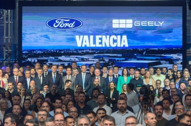 El 'efecto Almussafes' se diluye en las acciones de la china Geely: bajan un 10% desde el acuerdo con Ford