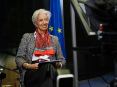 El BCE subirá los tipos de interés para detener la inflación, en máximos de casi 3 años