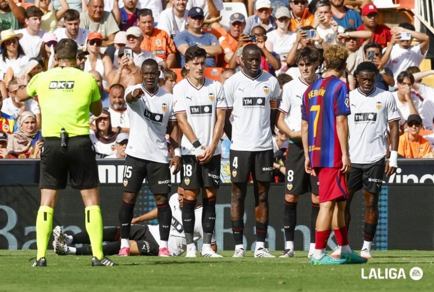 El Valencia podría viajar a Sevilla con nueve bajas