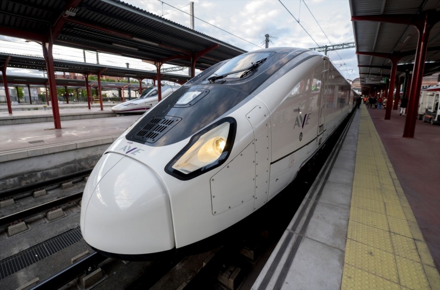Renfe no ve justificación técnica para reducir de forma general la velocidad de los S106
