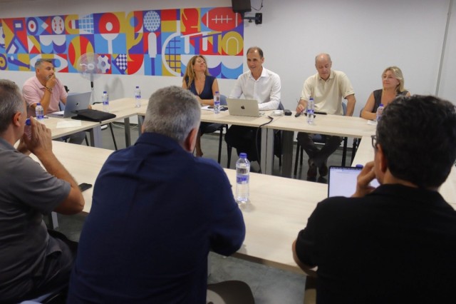 Generalitat y FFCV coordinan nuevas iniciativas contra la violencia en el fútbol base