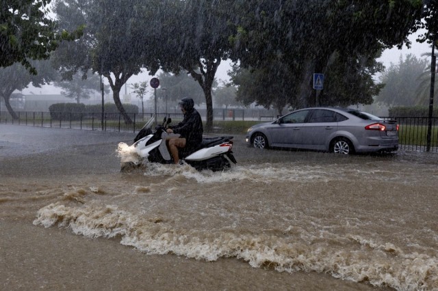 Cerca de 250 llamadas al 112 tras las lluvias caídas toda la jornada en la Región