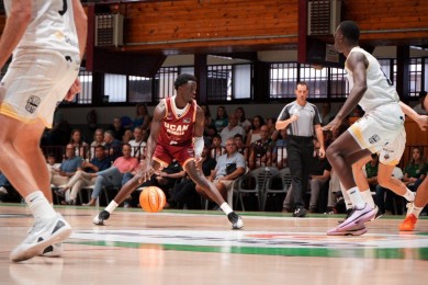 El UCAM Murcia CB arrolla al Bueno Arenas Albacete en su primer ensayo de pretemporada (65-108)