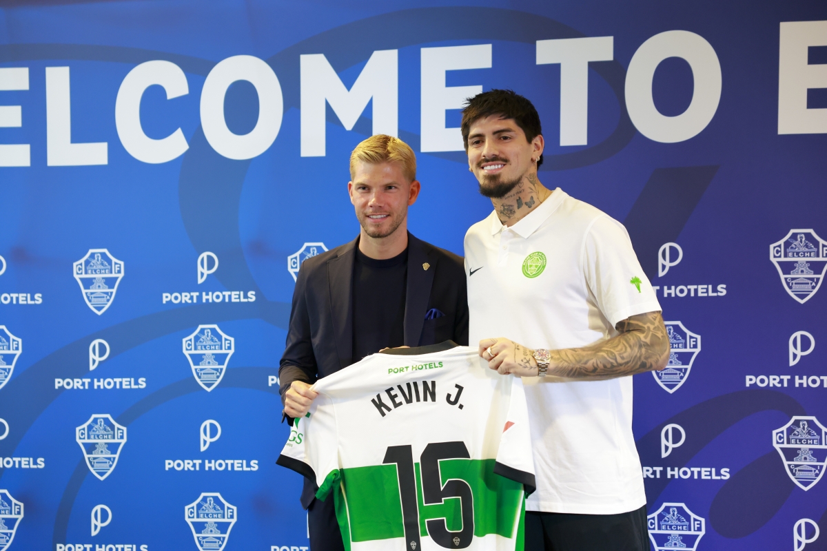 Lomónaco no se mordía la lengua en su presentación como futbolista del Elche CF