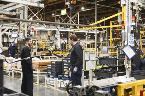 La producción industrial en la Región de Murcia se dispara, un 9,6%, por encima de la media nacional 