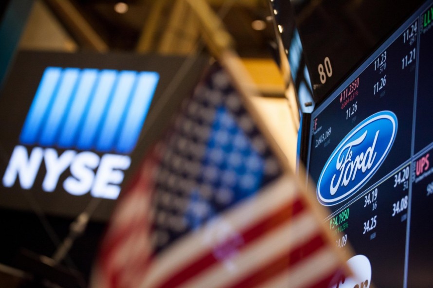 Las acciones de Ford, a un paso de entrar en terreno anual negativo tras las amenazas de Donald Trump
