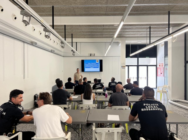 La Policía Local de Massanassa refuerza su formación en el control de espectáculos públicos y actividades recreativas