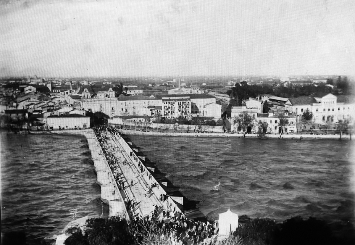 Fotografía de la riada de València de 1897. - Fotografía de la riada de València de 1897.