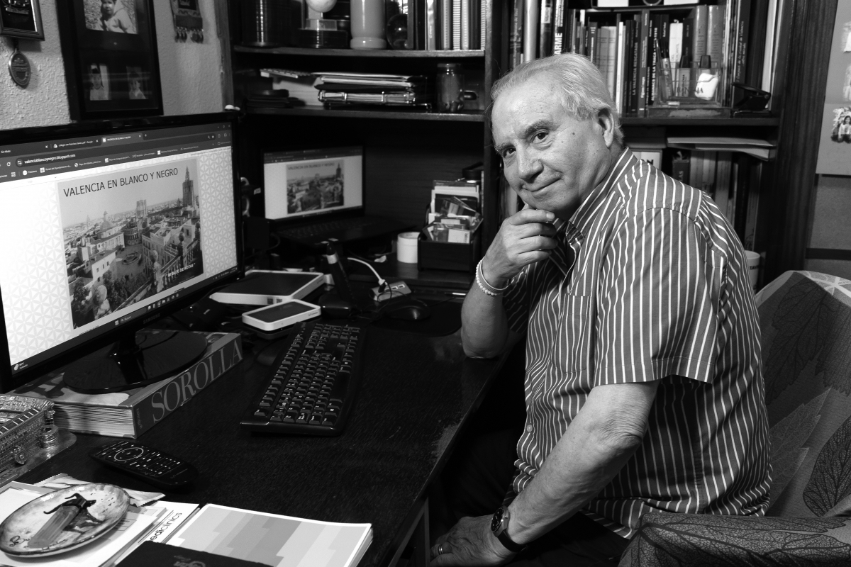 Julio Cob, responsable del blog Valencia en Blanco y Negro. - Marga Ferrer Julio Cob, responsable del blog Valencia en Blanco y Negro.