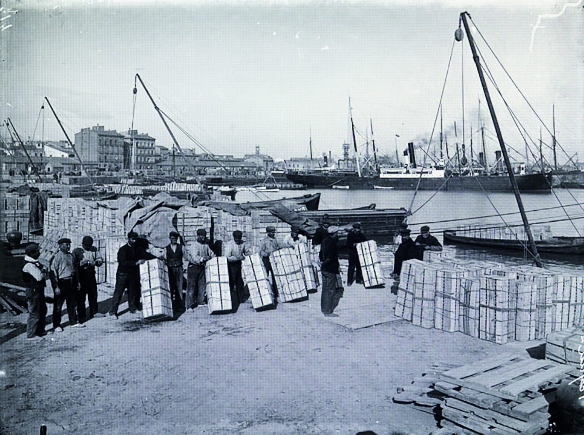 Fotografía del puerto de Valencia. - Fotografía del puerto de Valencia.